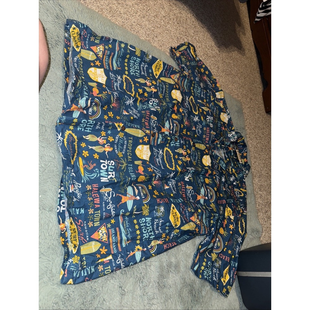 mens 2XL fashion E and K Hawaiian shirt made from Hawaii